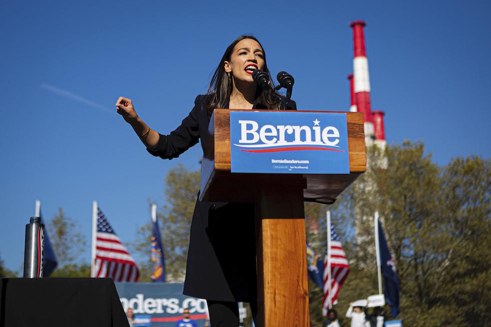 Alexandria Ocasio-Cortez Backs Bernie Sanders as 26,000 Rally in NYC