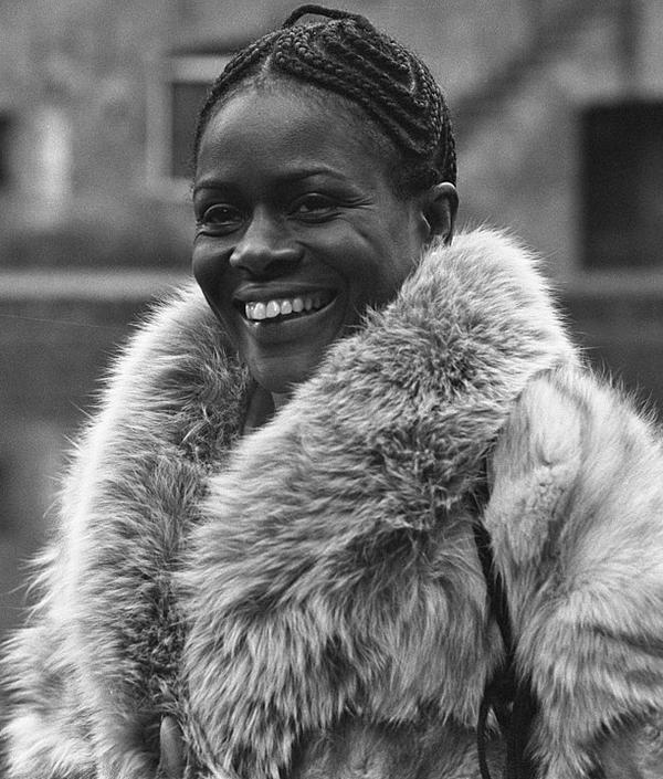 YOUNG-Cicely_Tyson_1973_(cropped).jpg