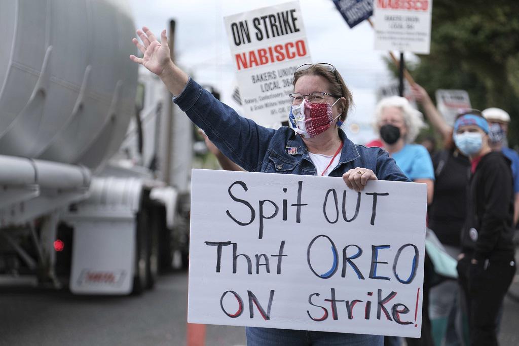 CLOSED SHOP' ENDS BORDEN MILK STRIKE; Union Recognized and Only