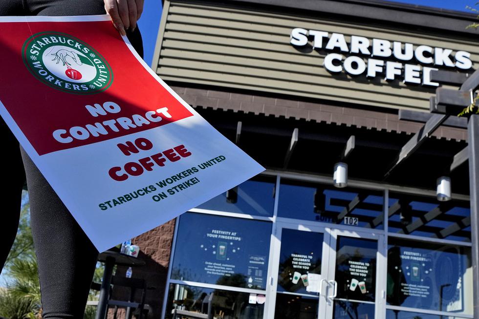Sarkar-Starbucks strike 121622.jpg
