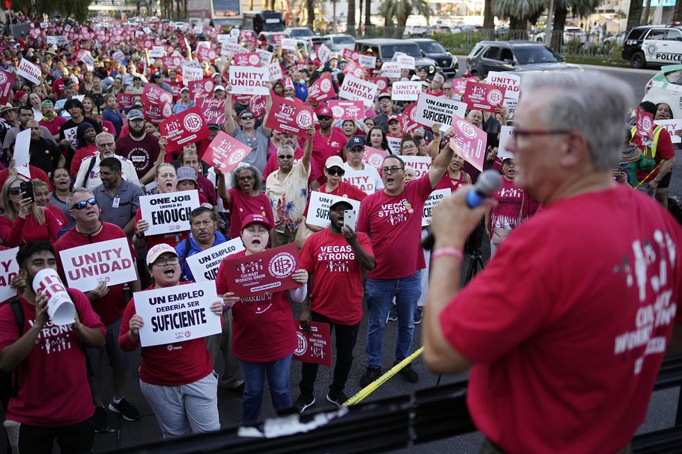 Meyerson-Hotel workers 102124.jpg