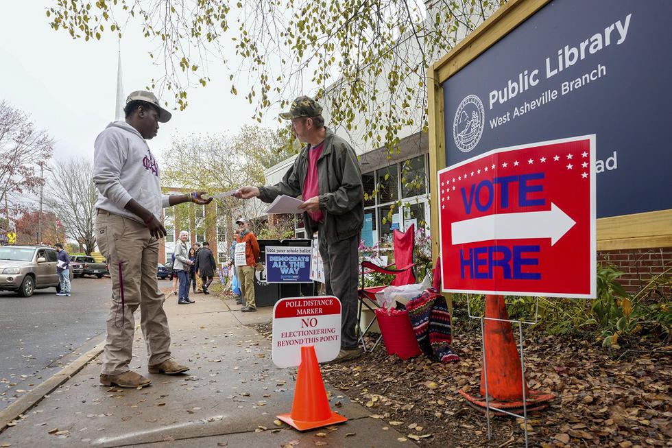 Slade-NC voting 112924.jpg